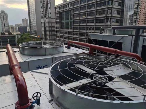 維修冷卻塔布水器